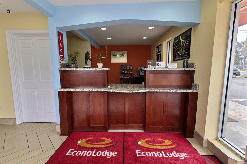 Econo Lodge At Military Circle Norfolk Exterior foto